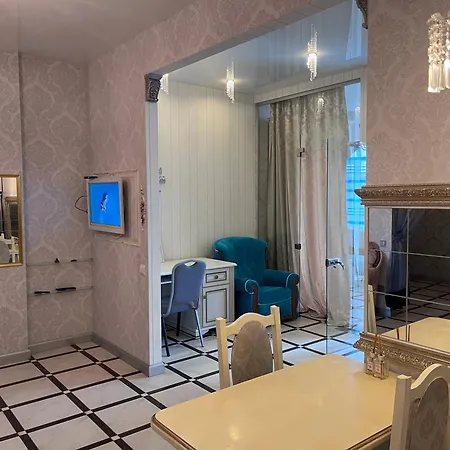 Apartament Otrada две спальни на французском бульваре, Centre, Delux большой *
